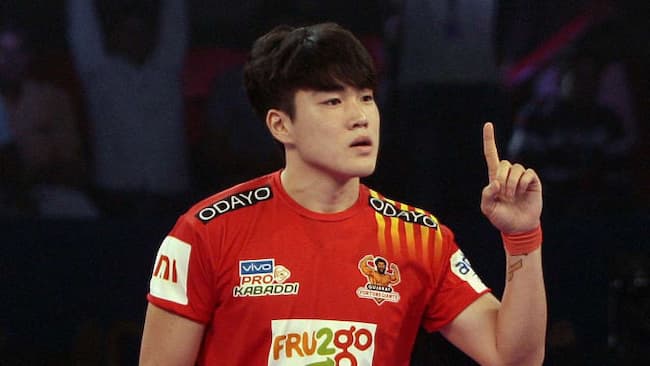 Dong Geon Lee Net Worth and Salary in PKL 2021-22