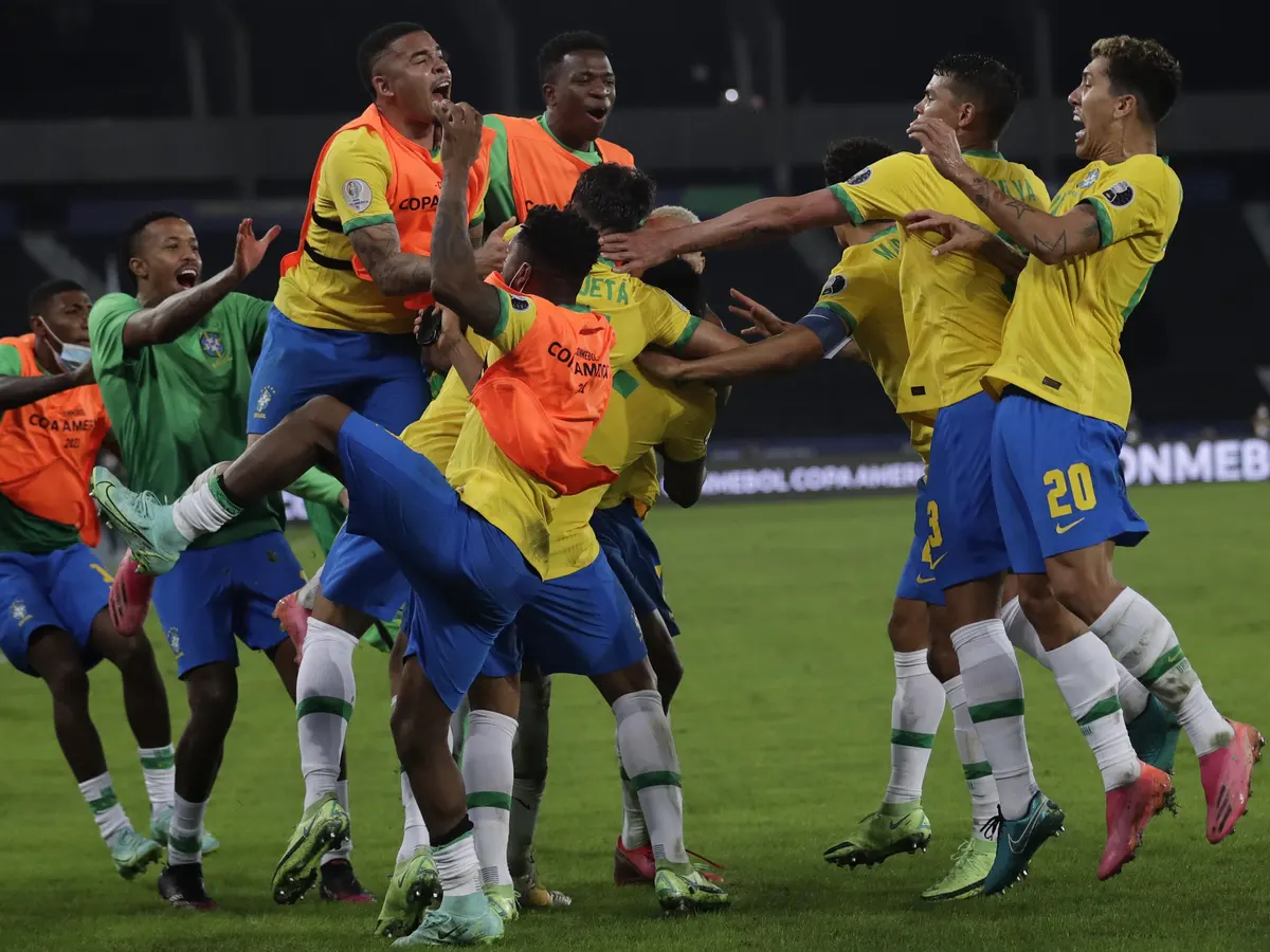 Colômbia vence Brasil e mantém esperanças na Copa do Mundo
