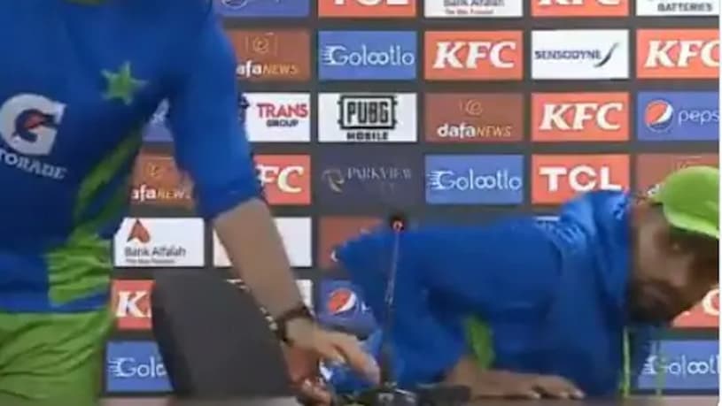 Watch: After saying, "ye koi tareeka nahi hai," Babar Azam gives the reporter a death stare; leaves the press conference violently