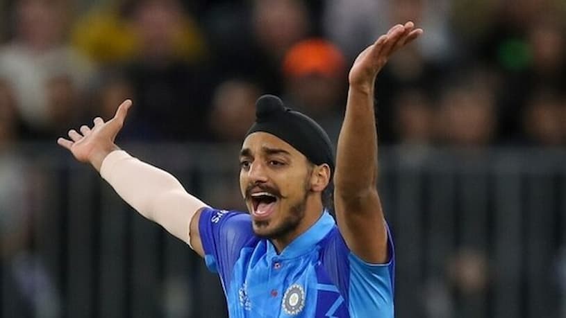 Watch: Arshdeep Singh's bizarre hat trick of no-balls sets an unflattering record, but he is smashed for four, six, and seven by free hits