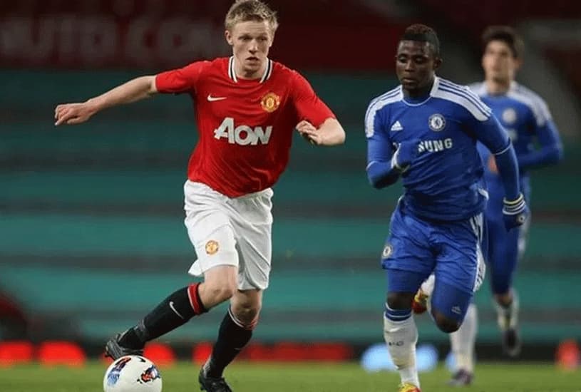 The 25-year-old star has rekindled interest in Manchester United after being turned down twice