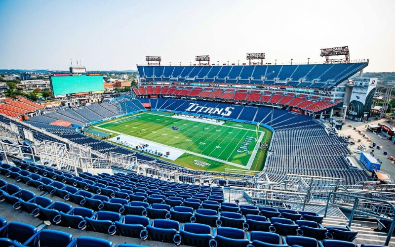 Top 10 Worst NFL Stadiums Of All Time