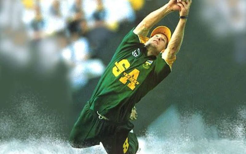 Top 10 Best Catches In Cricket History