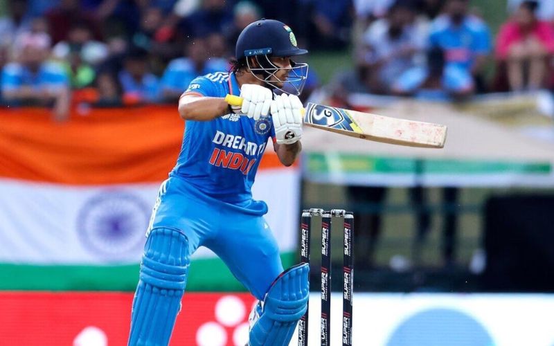 ICC World Cup 2023 Update: Shubman Gill Tested Positive for Dengue Doubtful to Play Against Australia, Who Will Replace Him?